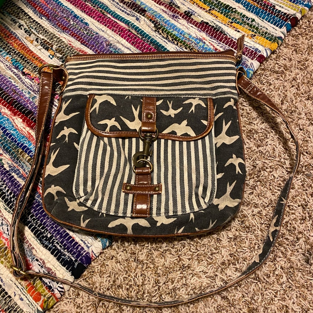 Sparrow print cross body bag